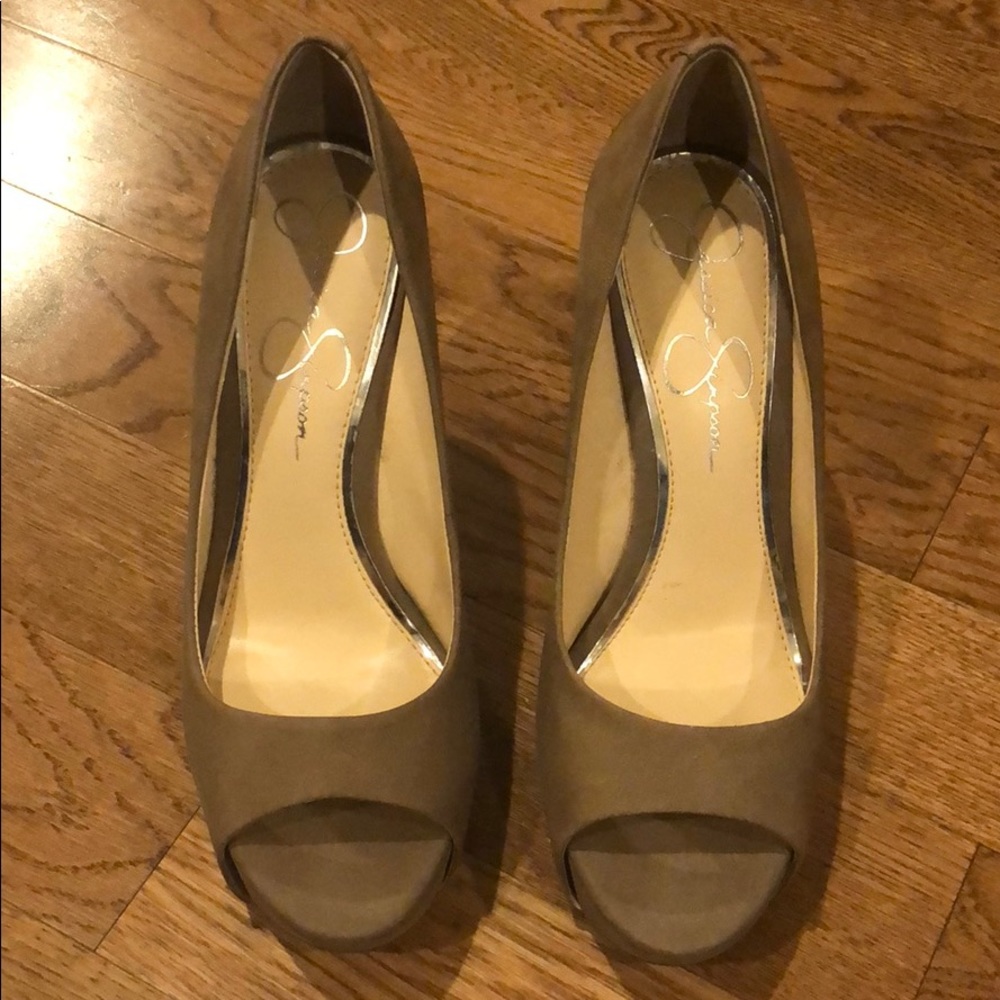 Like new. Jessica Simpson Bethani wedge
